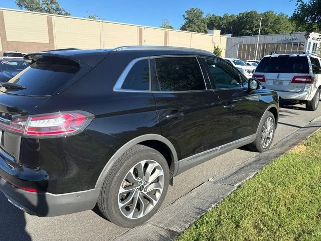 Used 2023 Black Lincoln Reserve image 3
