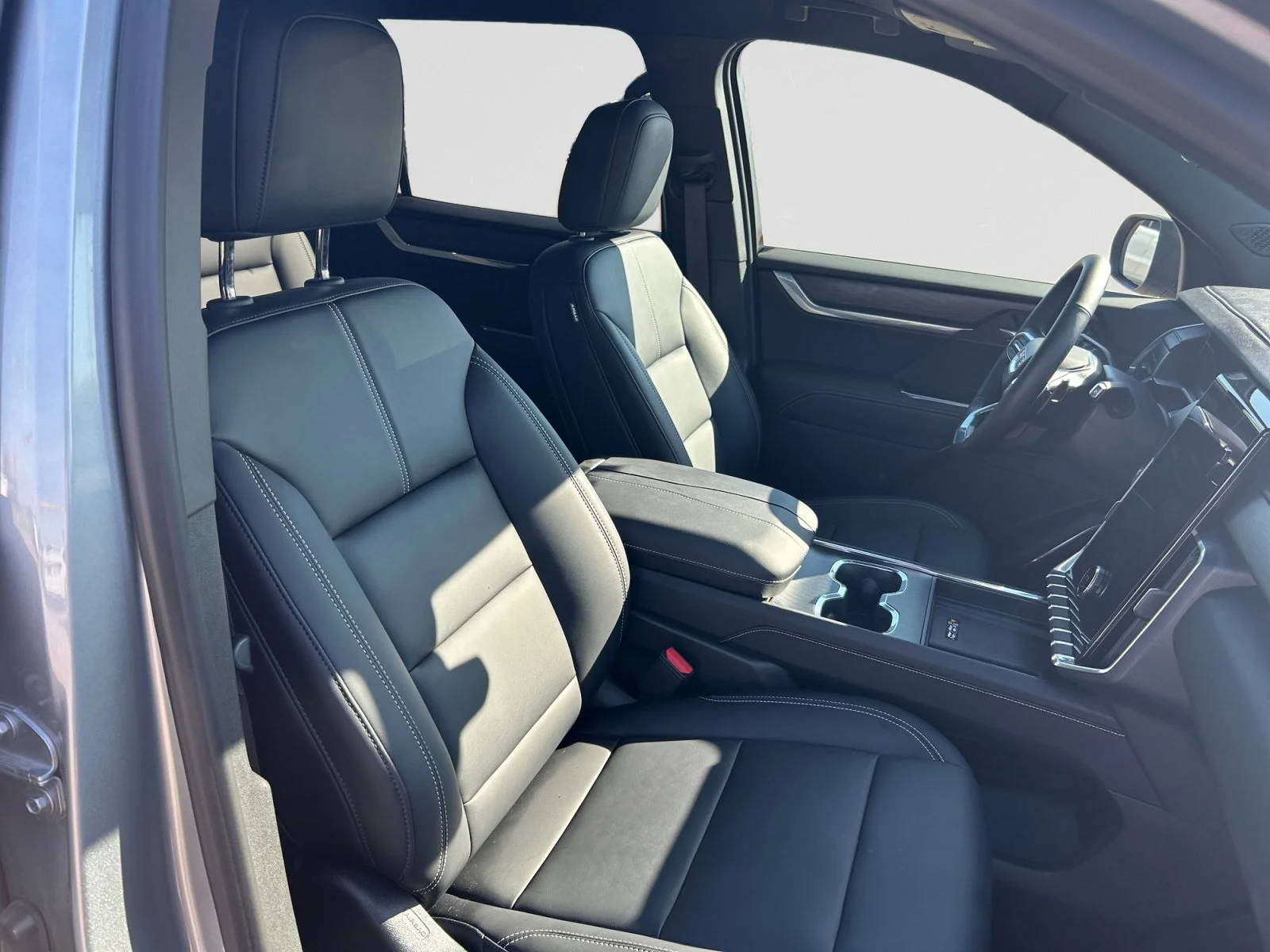 Used 2026 STERLING METALLIC GMC Elevation AWD image 12