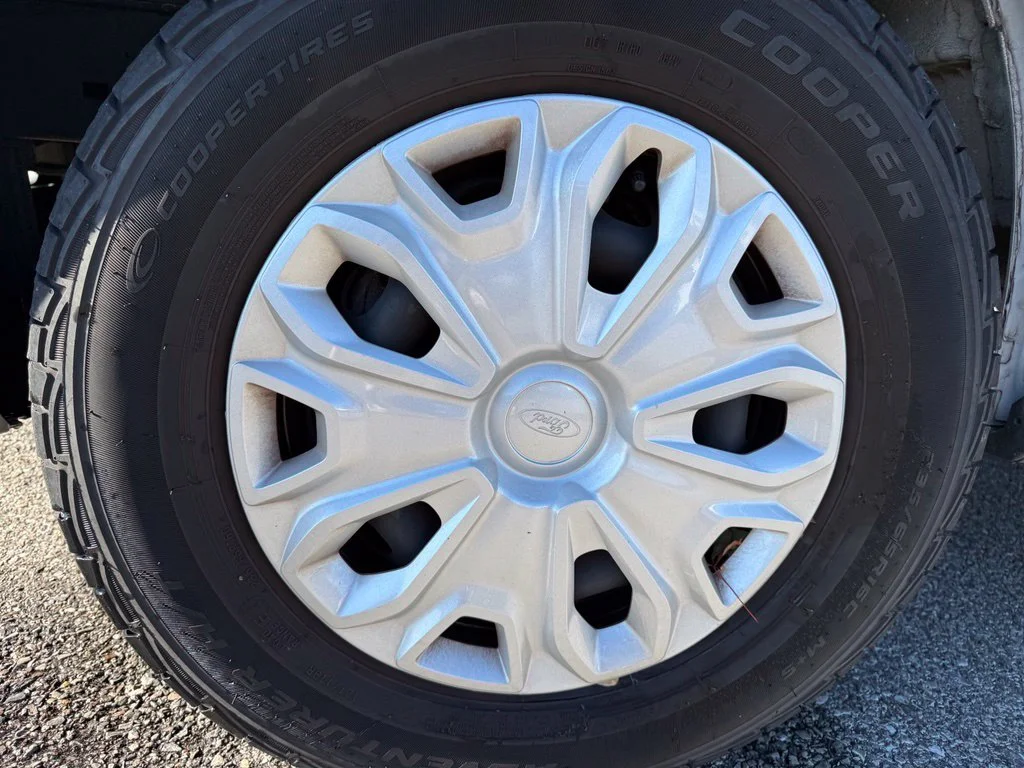 Used 2023 White Ford XLT image 18