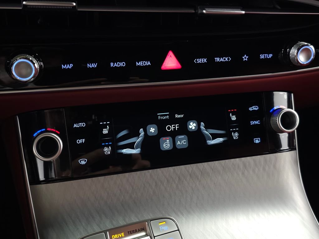 New 2026 Red Genesis 2.5T SPORT PRESTIGE image 25
