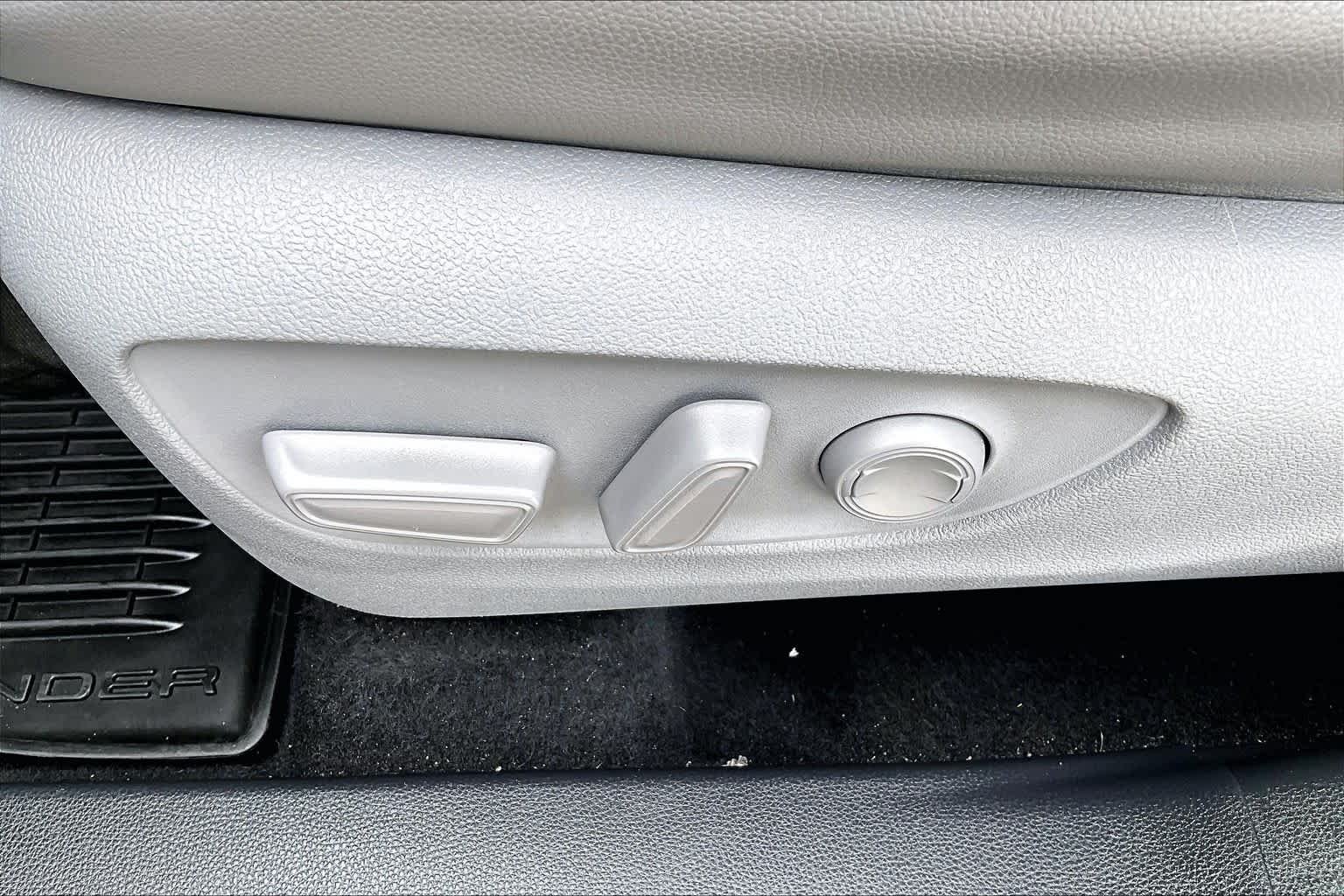 Used 2021 Magnetic Gray Metallic Toyota XLE image 35
