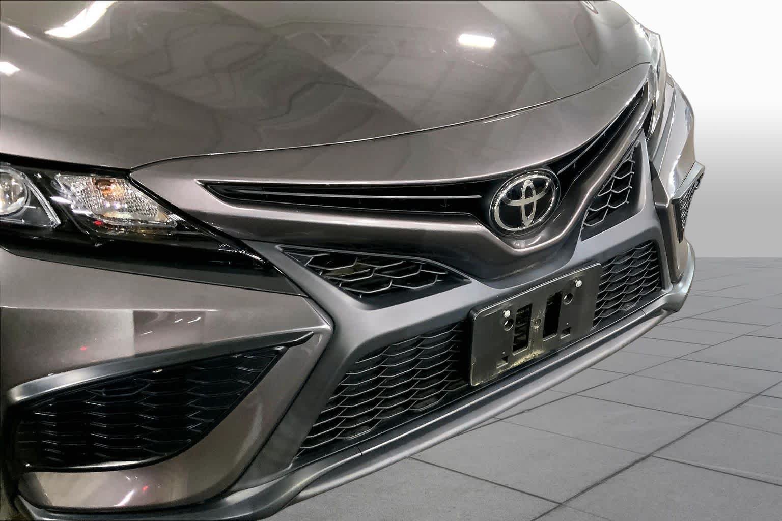 Used 2024 Predawn Gray Mica Toyota SE image 30