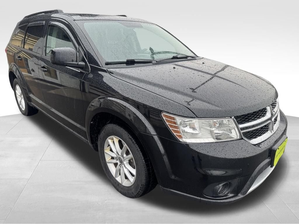 Used 2016 Black Dodge SXT image 9