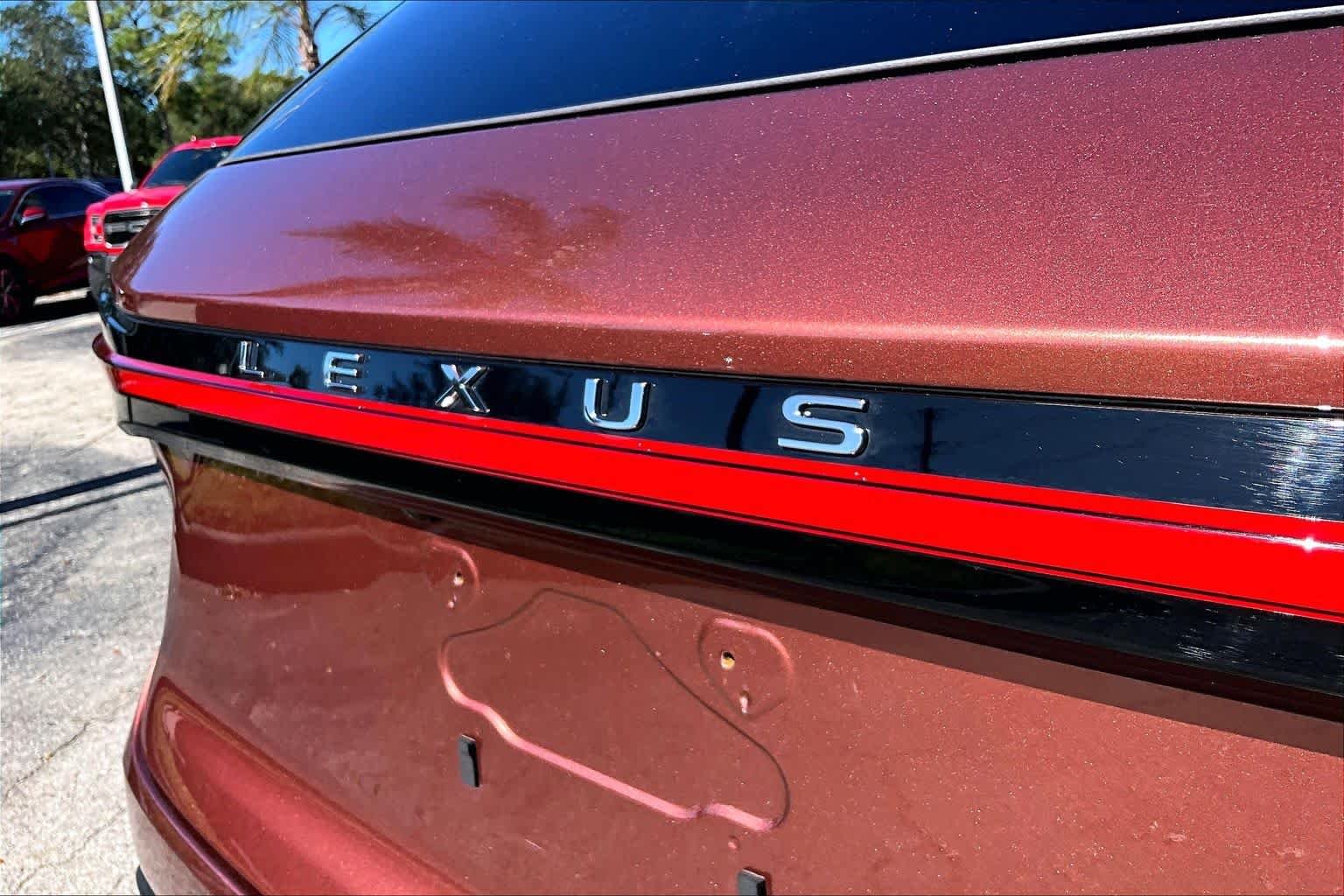 Used 2024 Copper Crest Lexus Premium Plus image 31