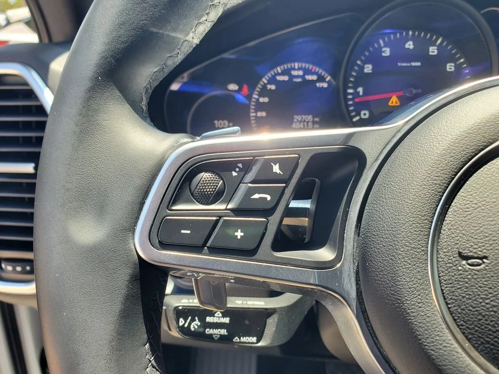 Used 2023 White Porsche Base image 25