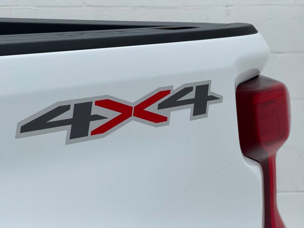 2026 Chevrolet Silverado 2500 HD Custom - Photo 5