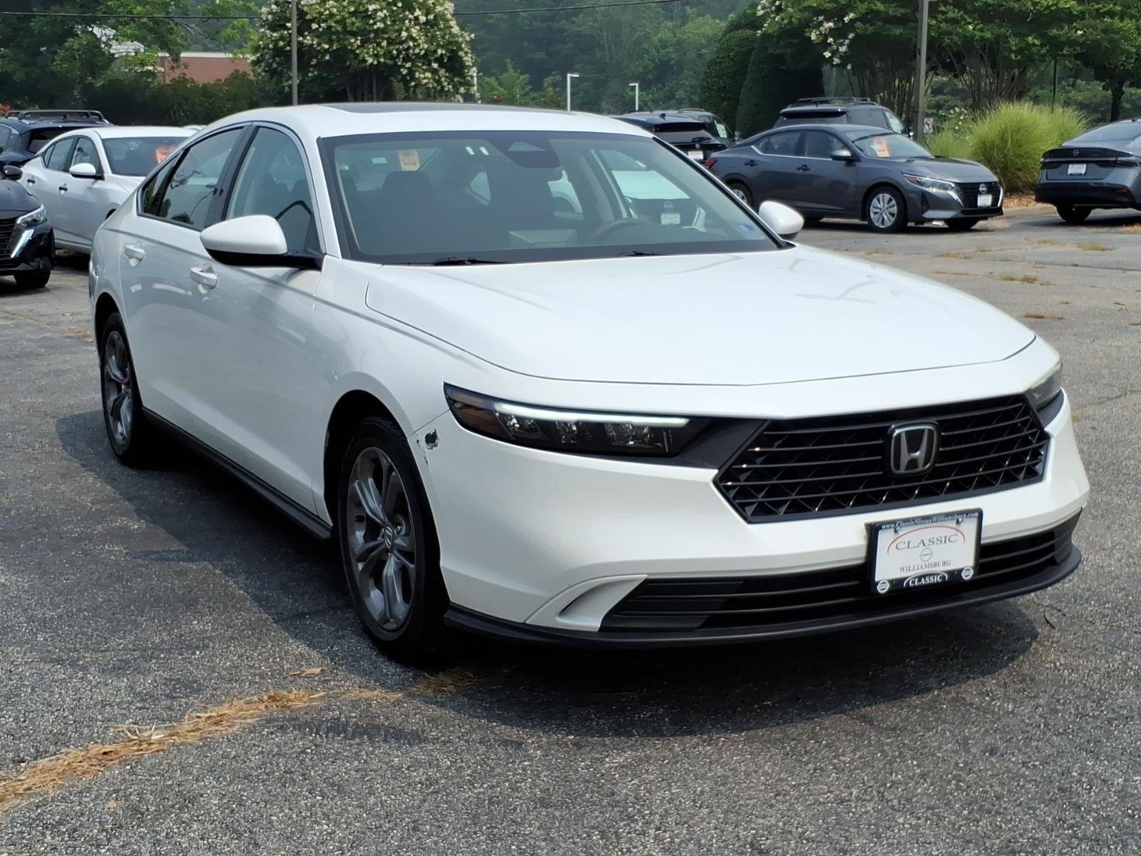 Used 2024 WHITE Honda EX image 5