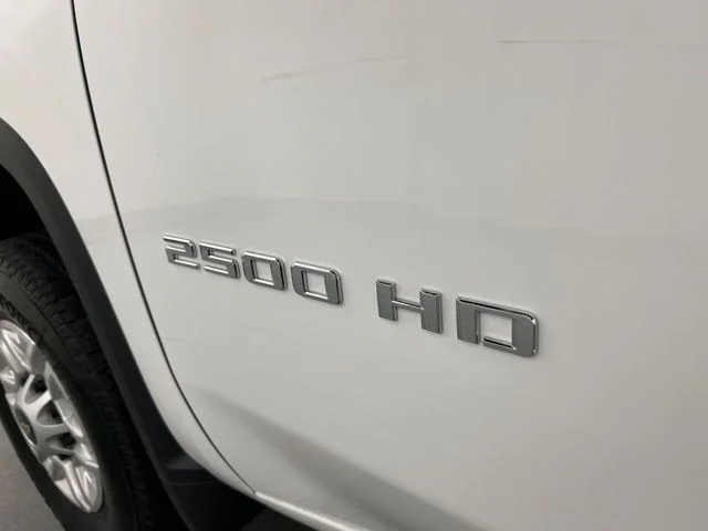 Used 2025 White Chevrolet LT image 26