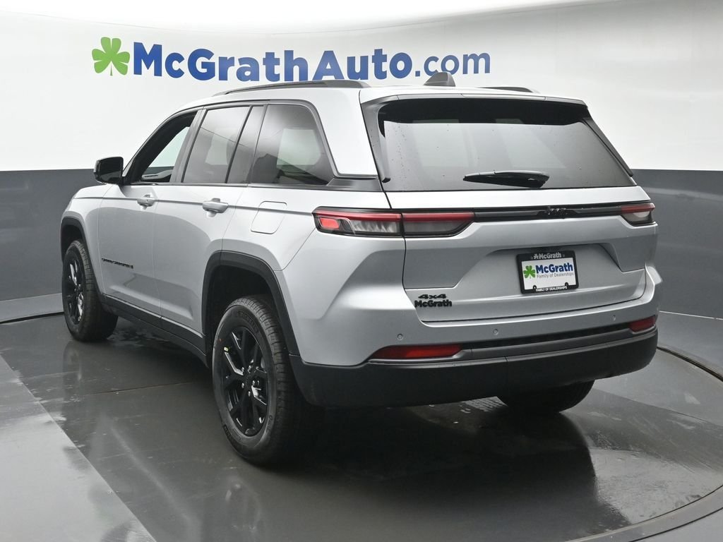 New 2026 Silver Zynith Jeep Altitude image 26