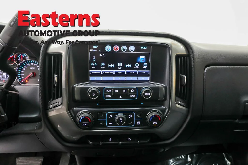Used 2018 White Chevrolet LT image 12