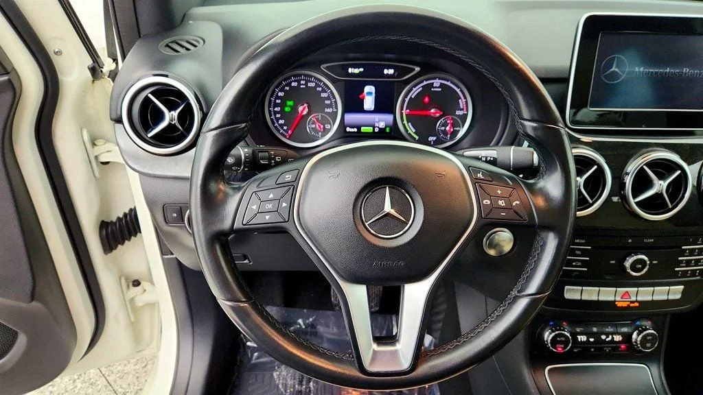 Used 2017 Cirrus White Mercedes-Benz B-Class B 250e Hatchback w/ Heated Seats & Blind Spot Assist image 12