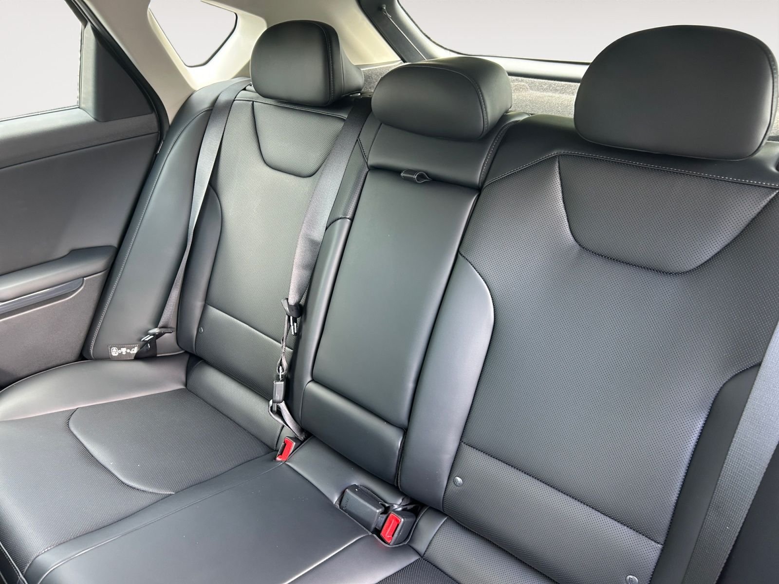 New 2026 Aurora Black Pearl Kia EX image 13