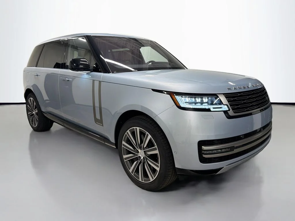 Certified Used 2023 Ionian Silver SV Bespoke Ultra Metallic Satin Land Rover Autobiography image 7