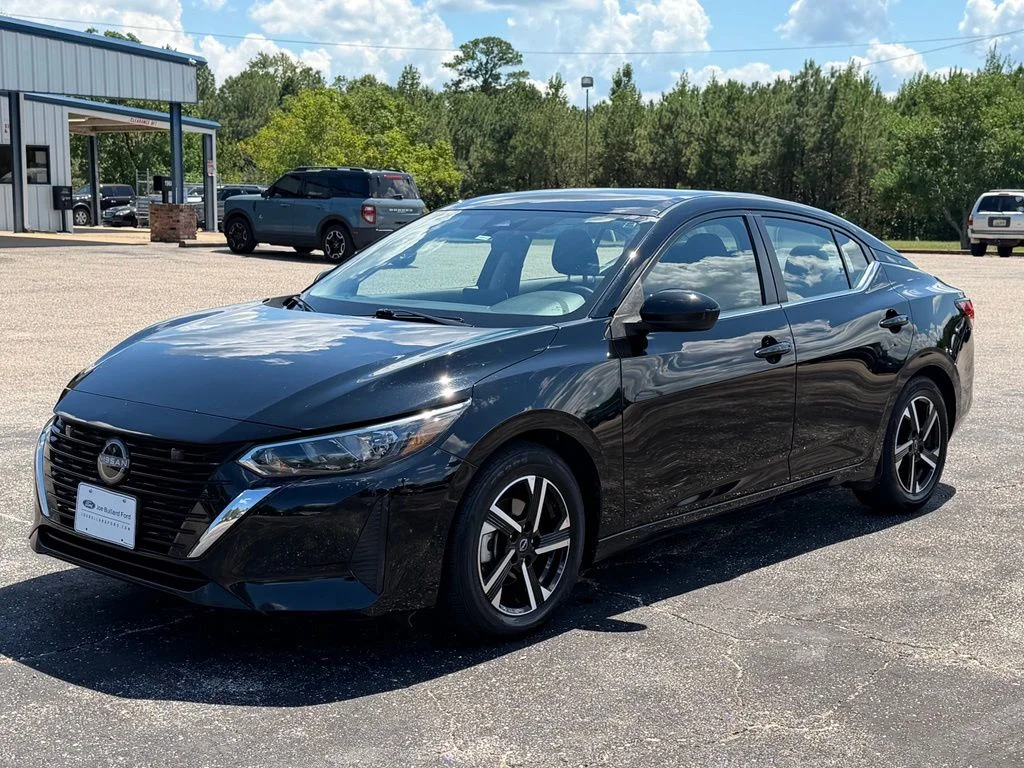 Used 2025 Super Black Nissan SV image 17