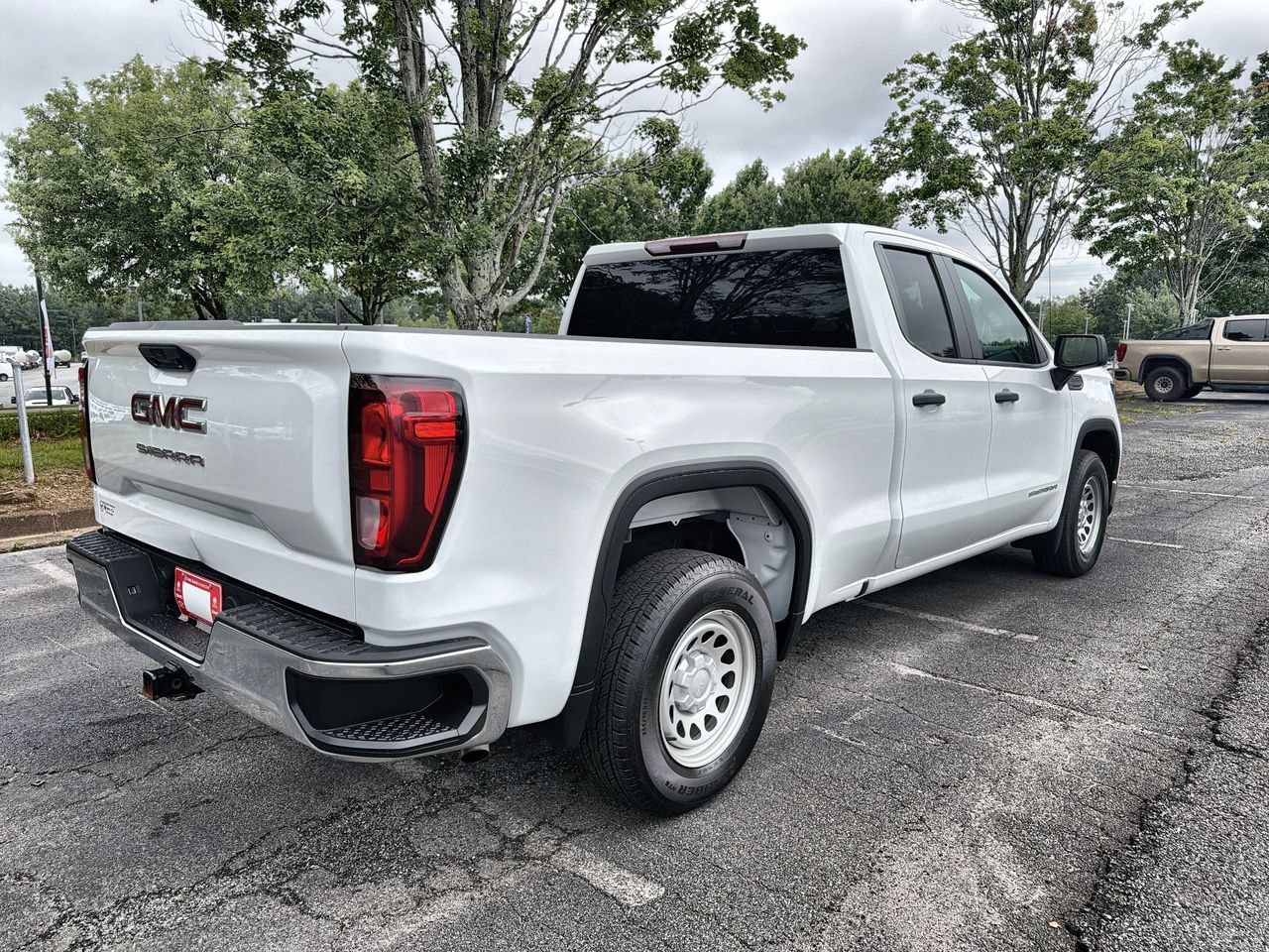 Used 2023 SUMMIT WHITE GMC Pro image 8