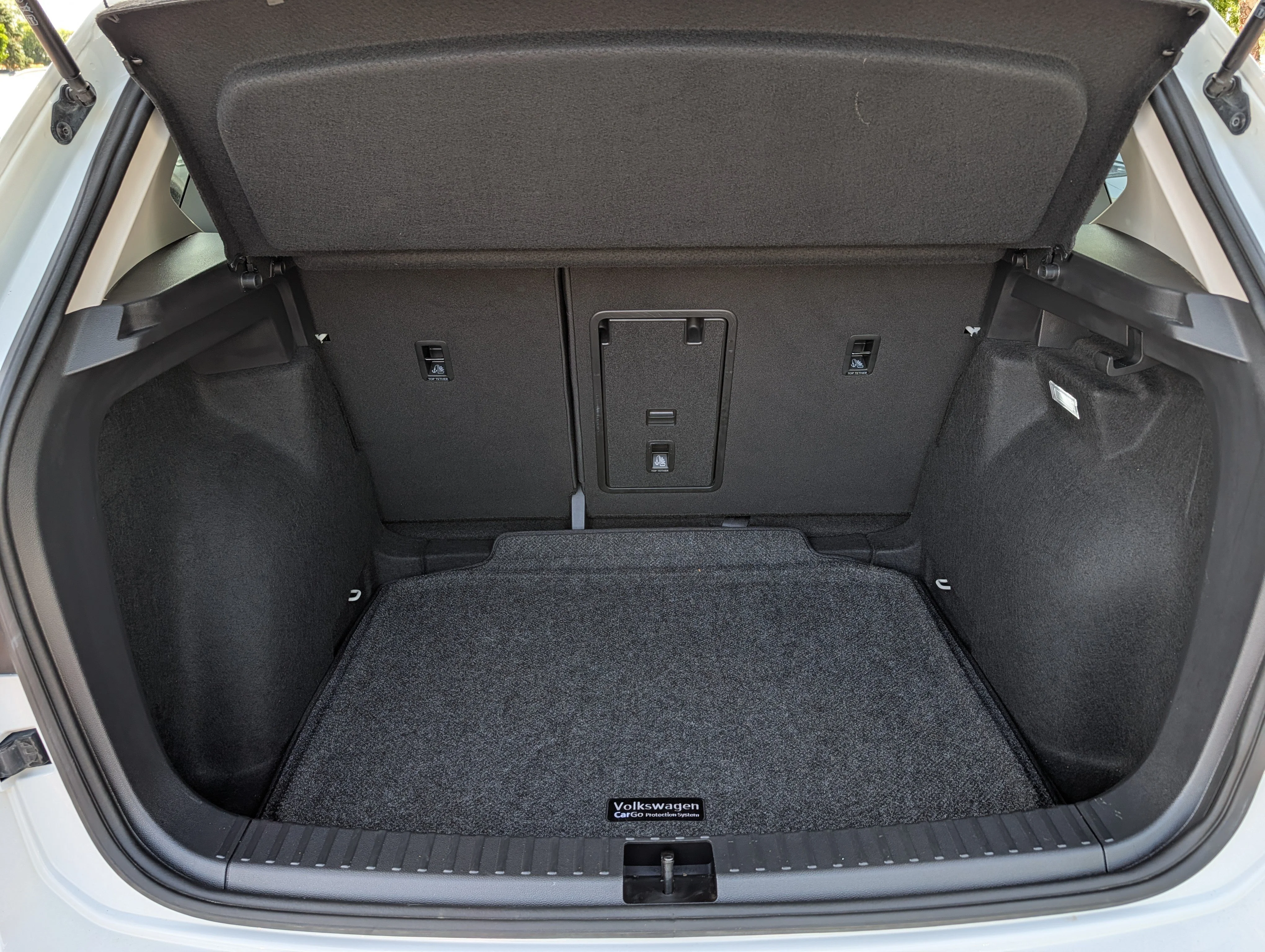 Certified Used 2024 Pure White Volkswagen S image 18