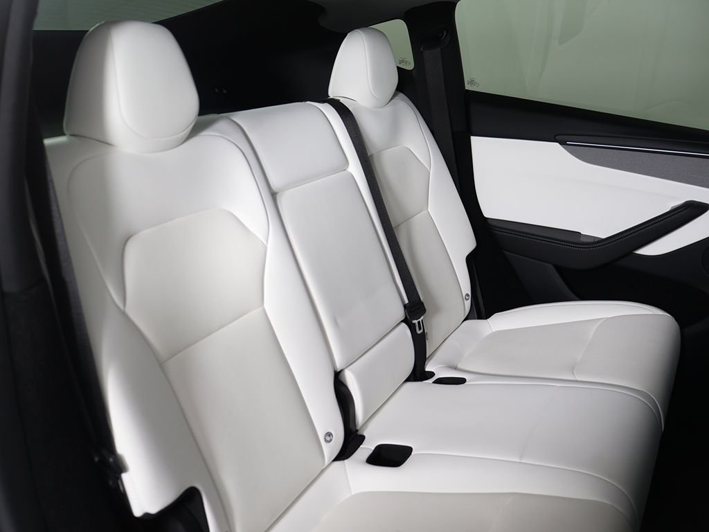 2026 Tesla Model Y Long Range - Photo 33