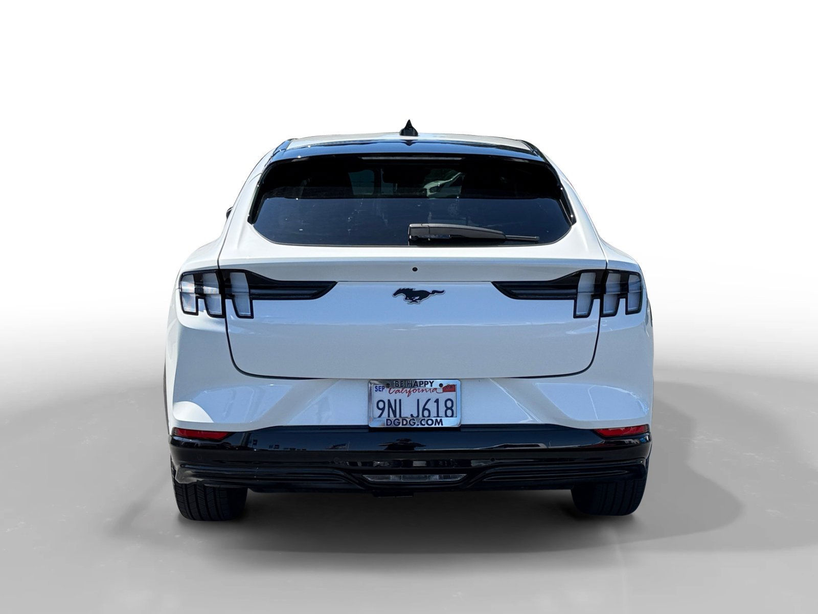 Certified Used 2024 White Metallic Ford Premium image 4
