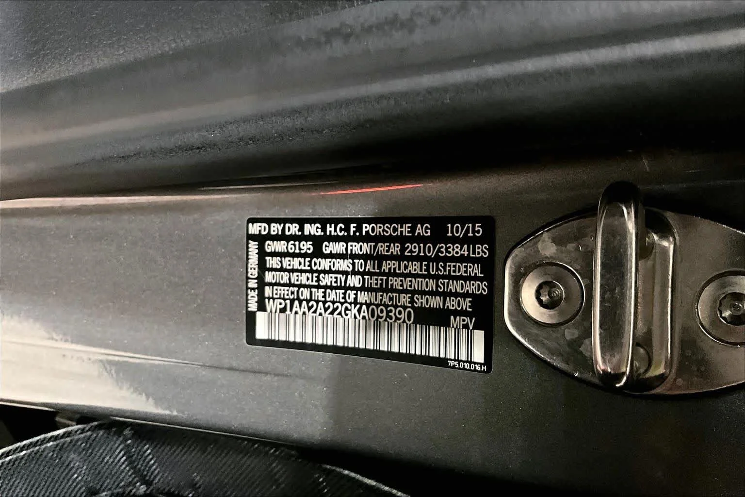 Used 2016 Meteor Gray Metallic Porsche  image 30