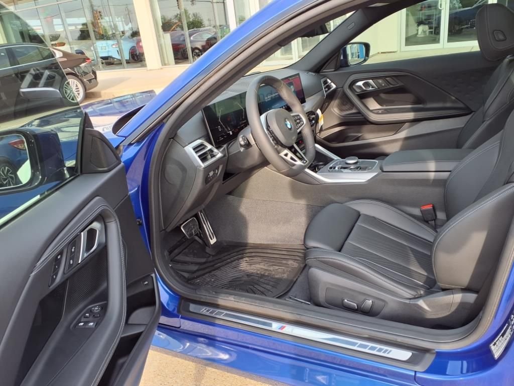 2025 BMW 2 Series 230i - Photo 13
