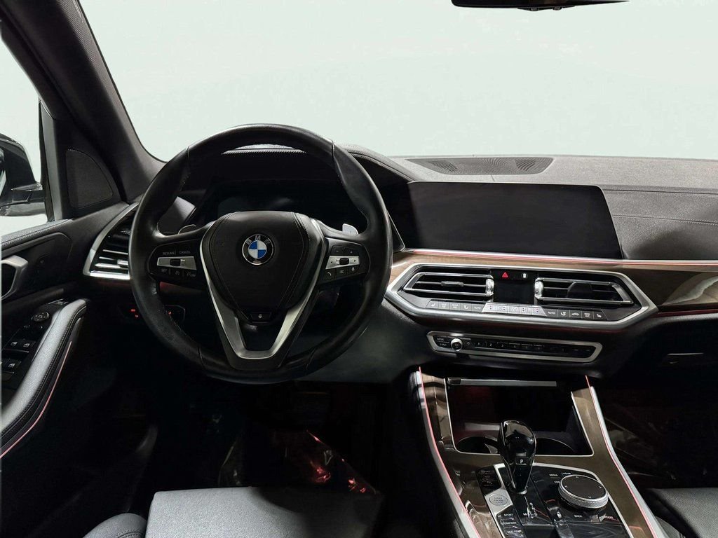 Used 2022 White Metallic BMW xDrive40i image 10