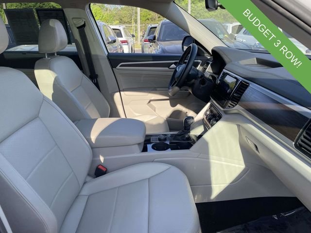 Used 2022 White Volkswagen 2.0T SE w/Technology image 9