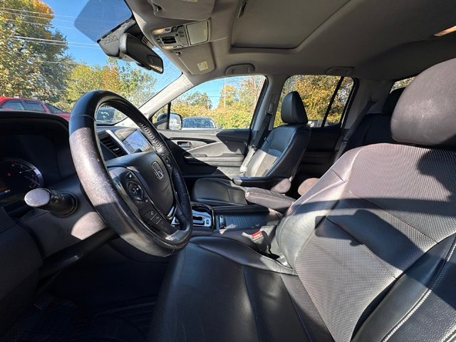 Used 2019 White Honda RTL-E image 14