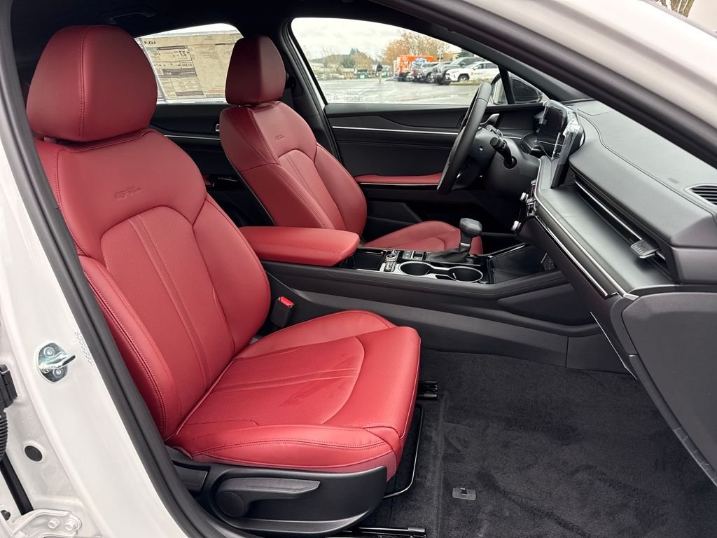 2026 Kia K5 GT-Line - Photo 11