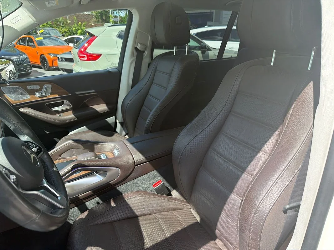 Used 2020 White Mercedes-Benz 4MATIC® image 10