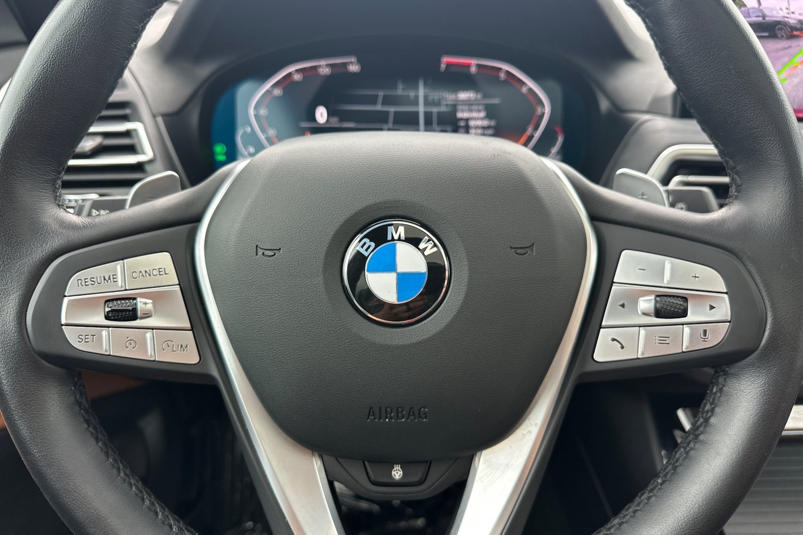 Used 2023 Aventurin Red Metallic BMW sDrive30i image 23