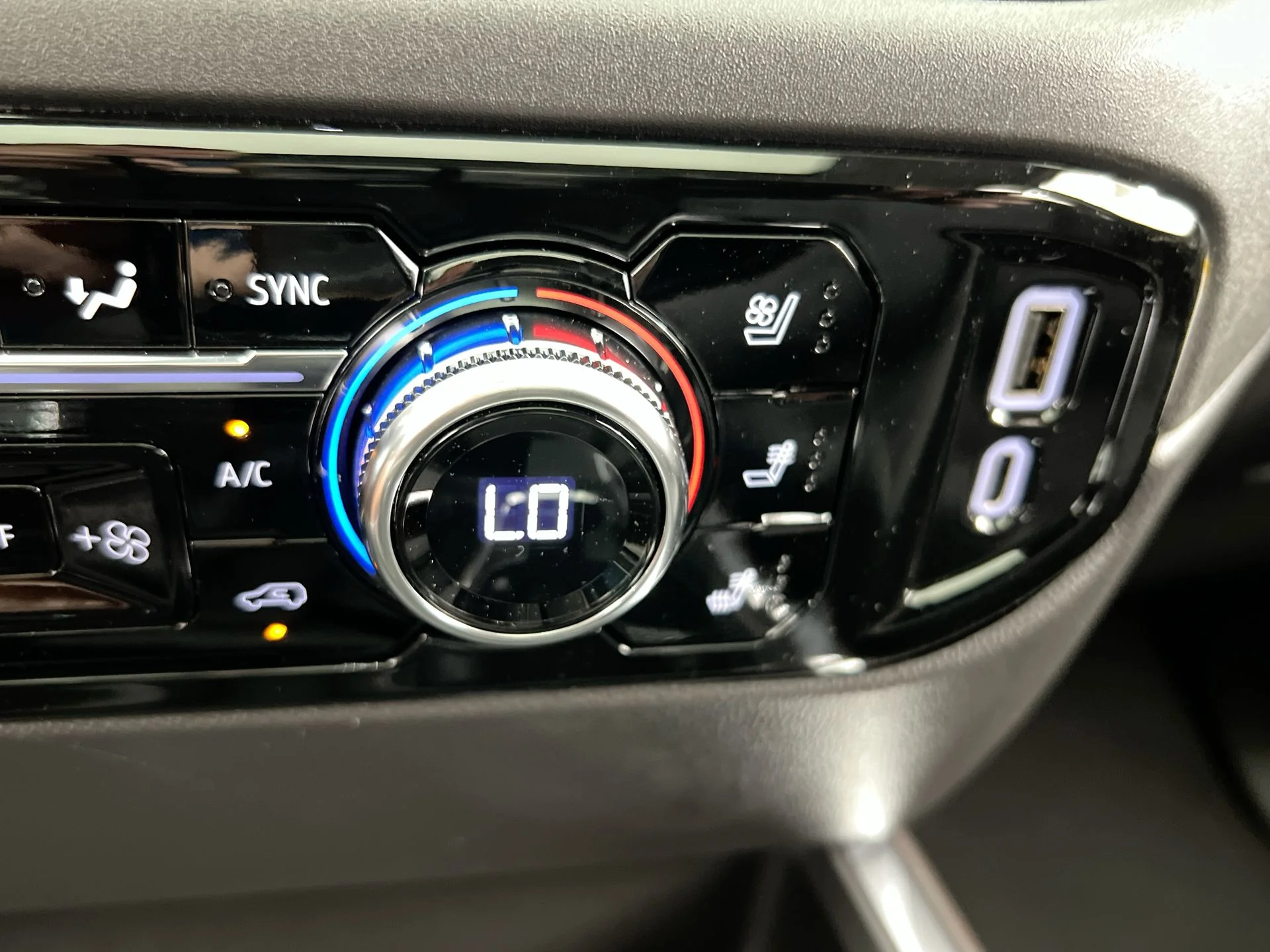 2026 GMC Sierra 1500 SLT - Photo 73