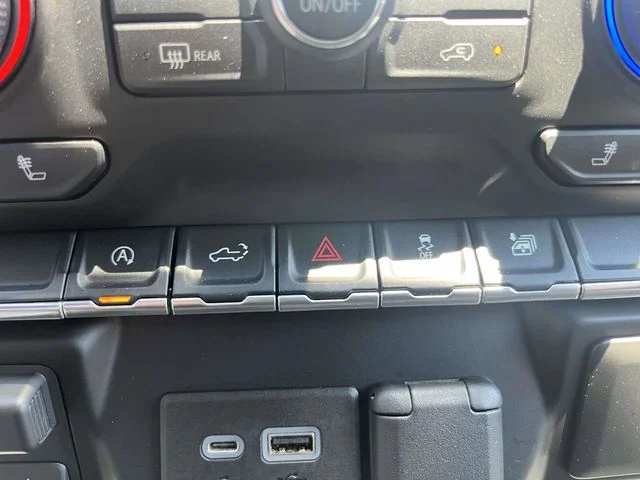 Used 2021 Silver Ice Metallic Chevrolet LT image 34