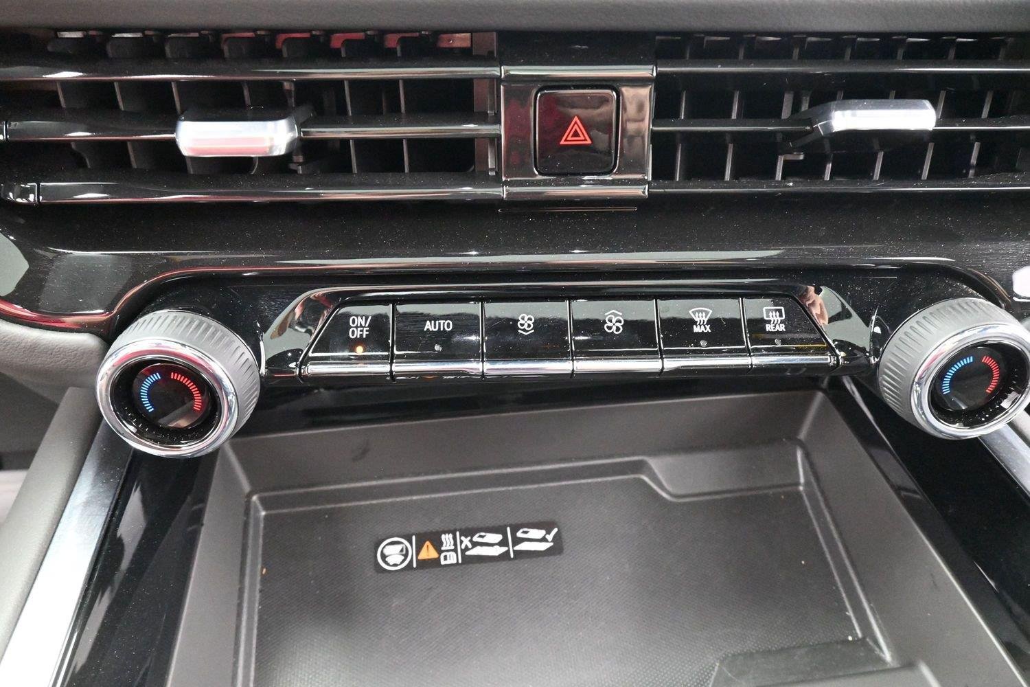 Used 2025 Black Chevrolet High Country image 27