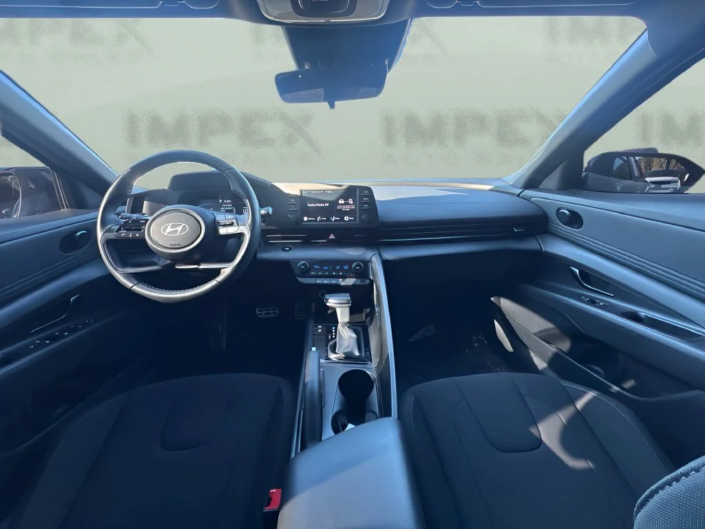 Used 2025 Blue Hyundai SEL Sport image 10