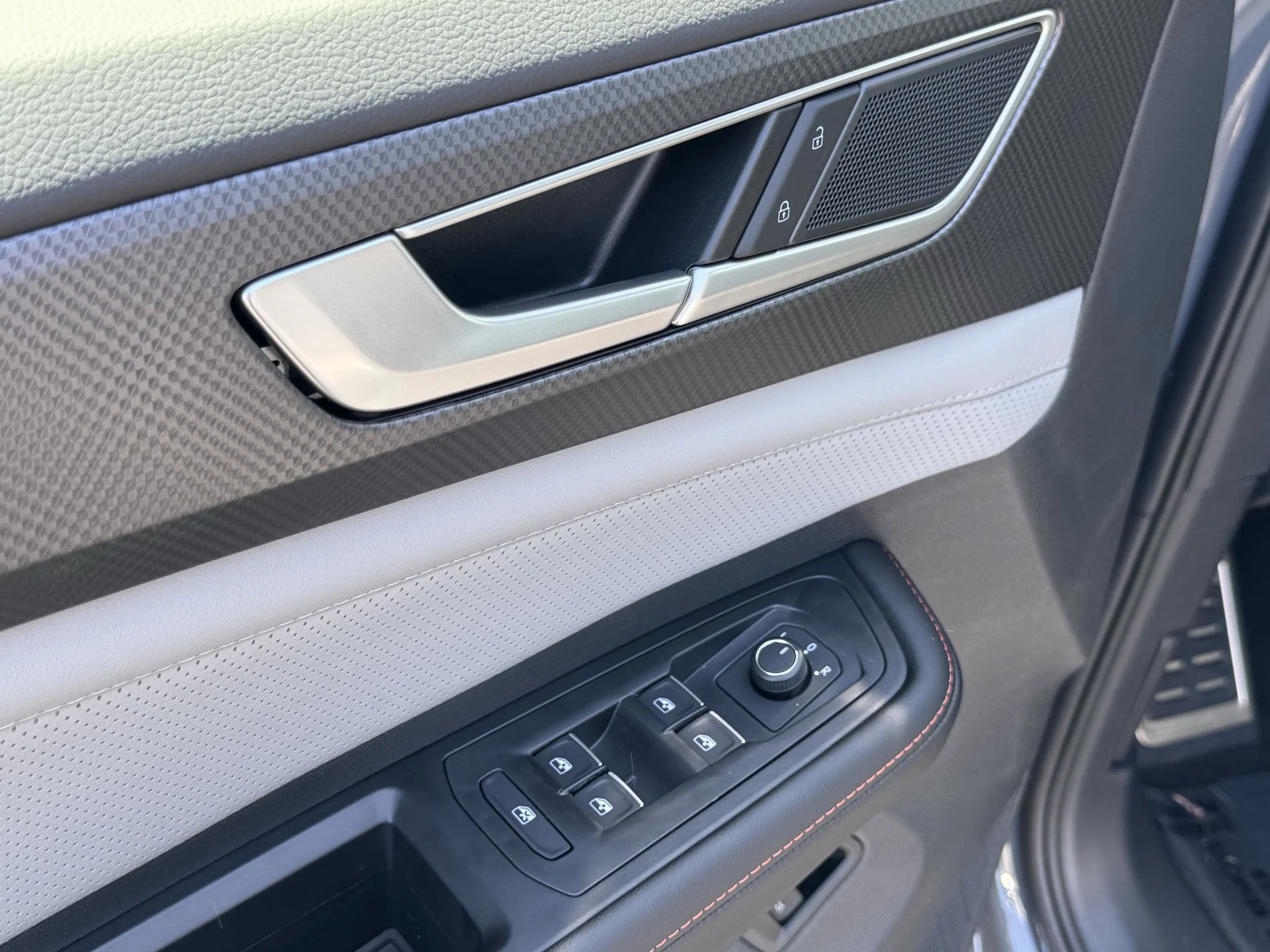 New 2026 Pure Gray Volkswagen 2.0T Peak Edition image 12