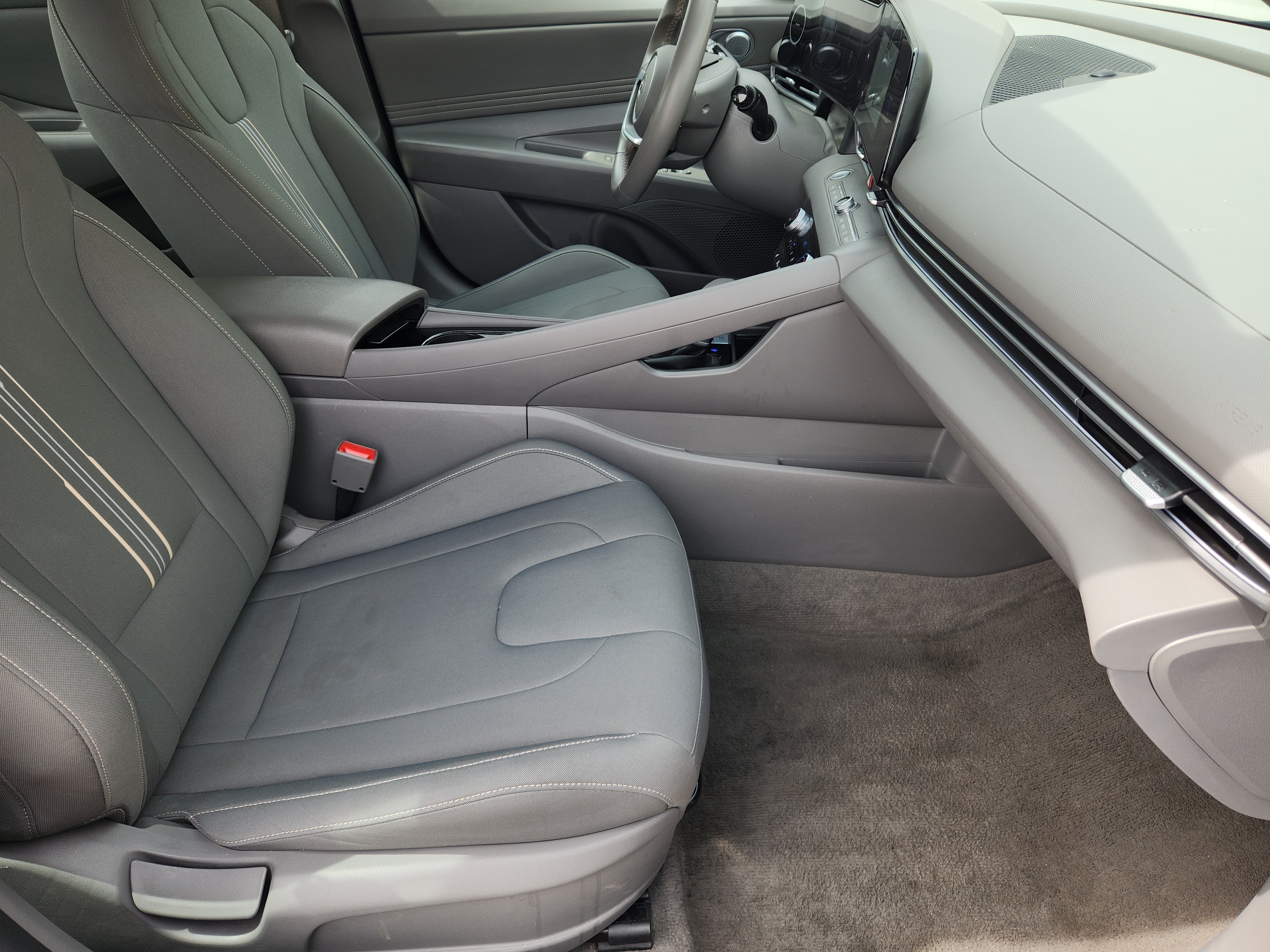 Used 2025 Intense Blue Hyundai SEL Convenience image 15