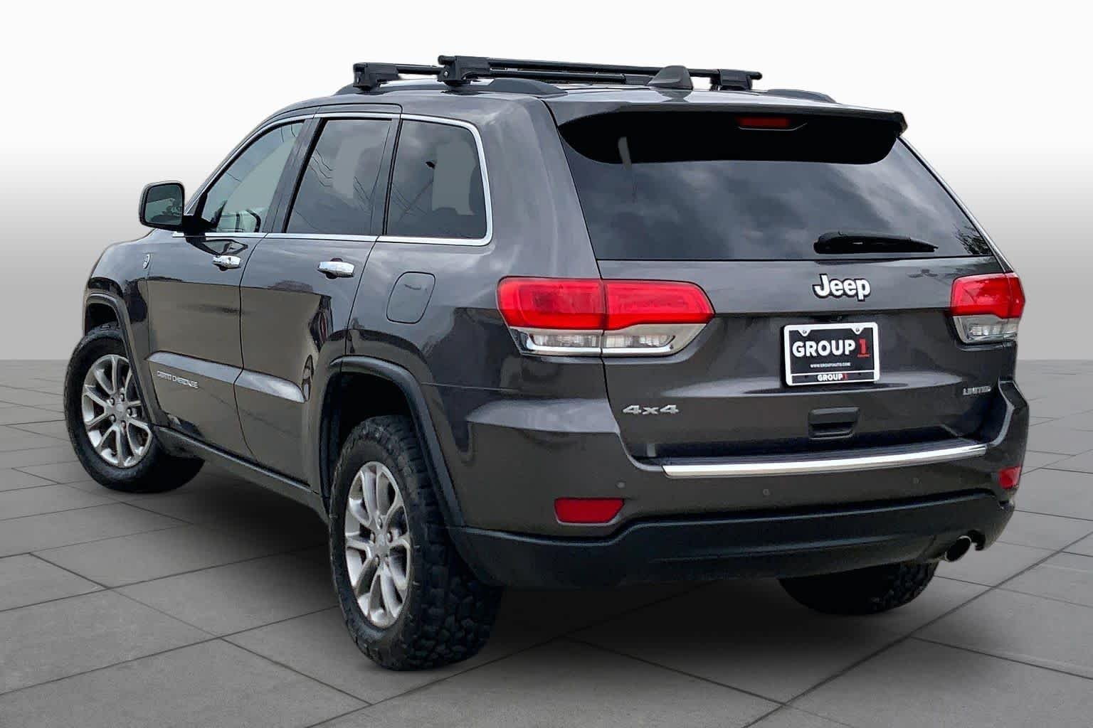 Used 2015 Granite Crystal Metallic Clearcoat Jeep Limited image 11