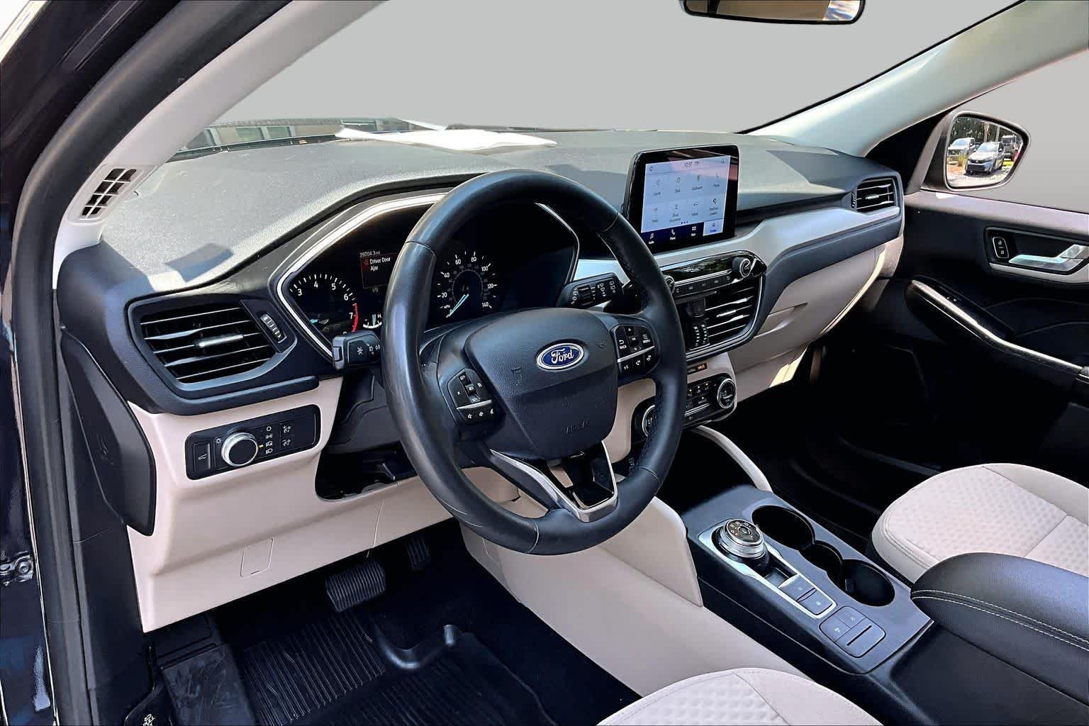 Used 2021 Antimatter Blue Metallic Ford SE image 17