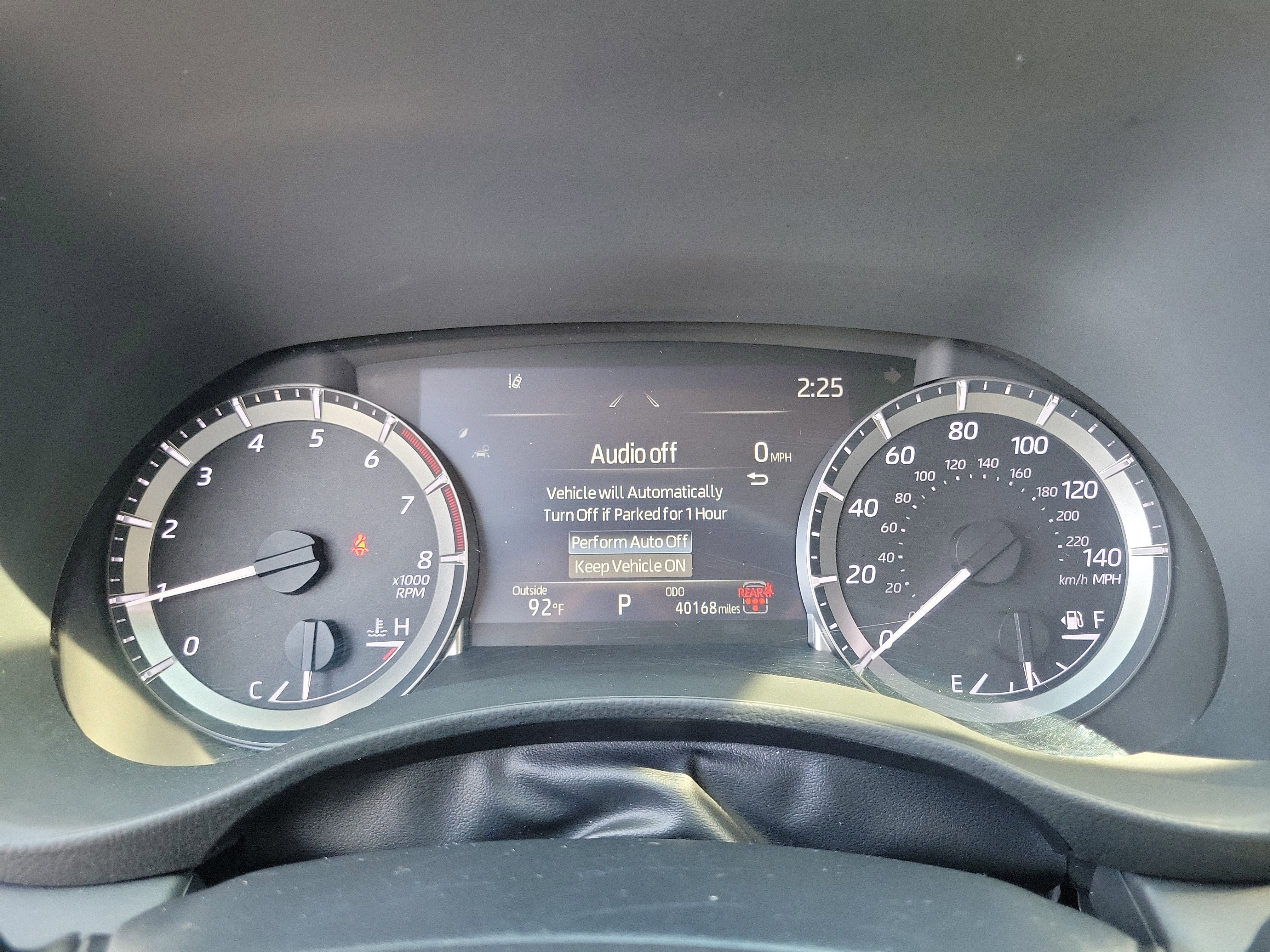 2024 Toyota Highlander LE - Photo 24