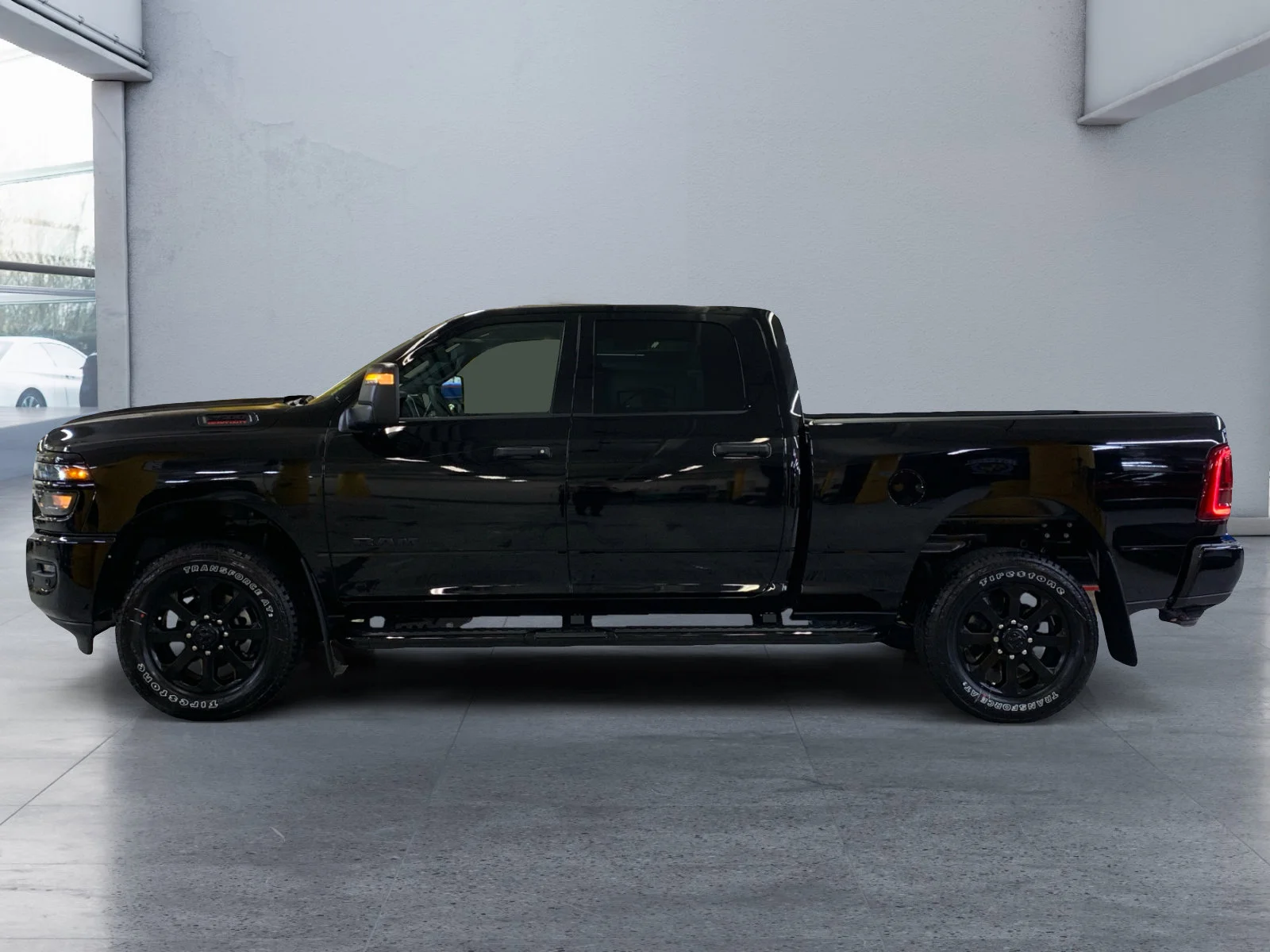 New 2026 Diamond Black Crystal Pearl Ram Big Horn image 2