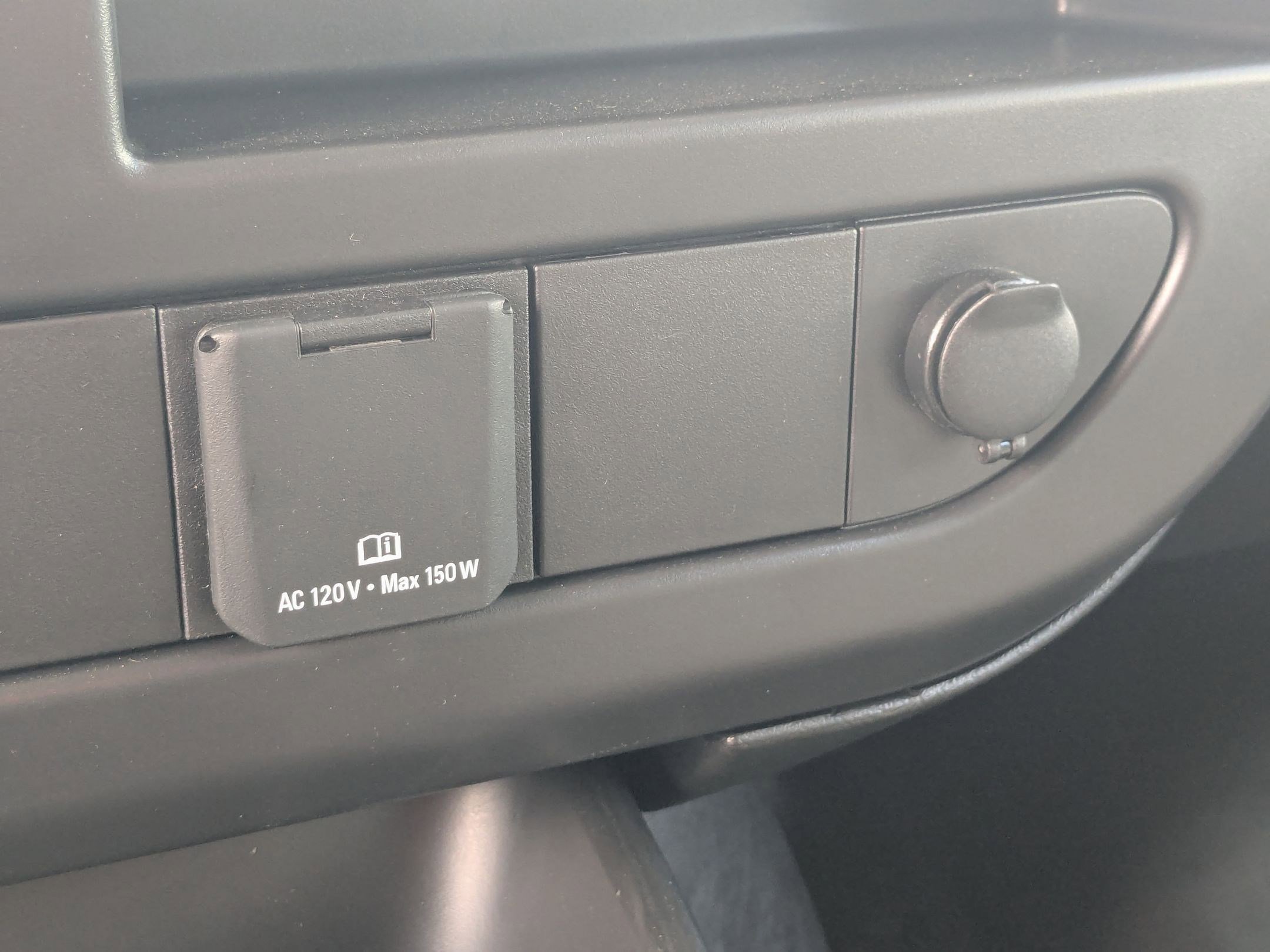 New 2025 Summit White GMC Work Van image 13