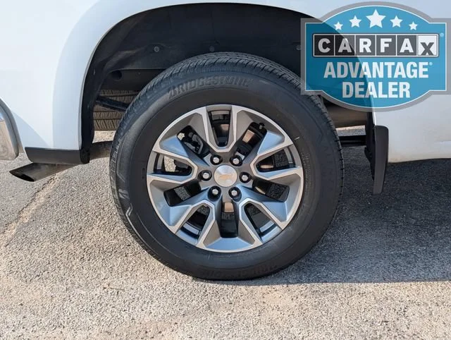 Used 2024 Summit White Chevrolet LT image 4