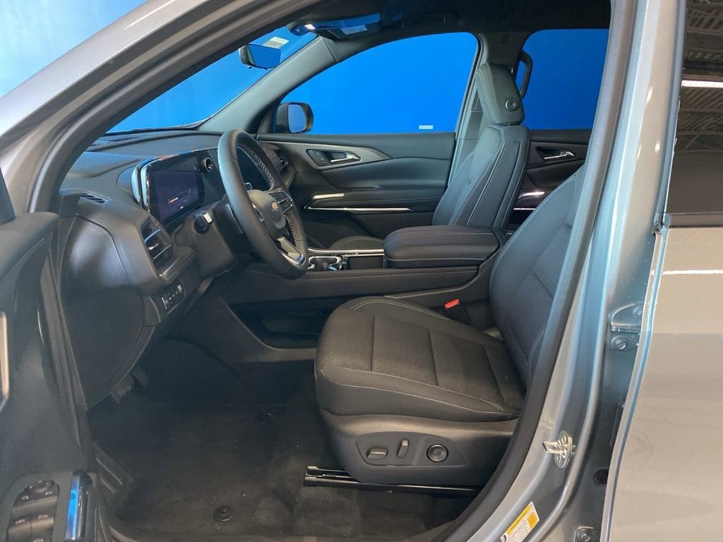 2026 Chevrolet Traverse LT - Photo 13