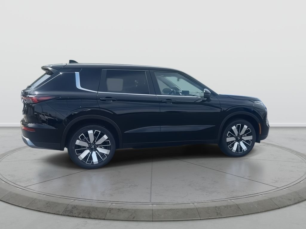 New 2026 LABRADOR BLK PR Mitsubishi SE image 7