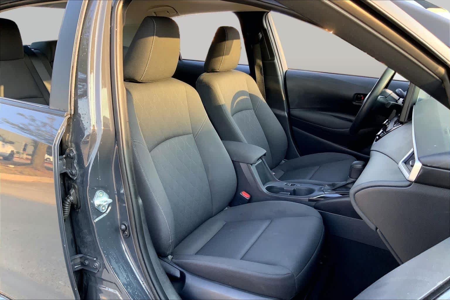 Used 2025 Underground Toyota LE image 9