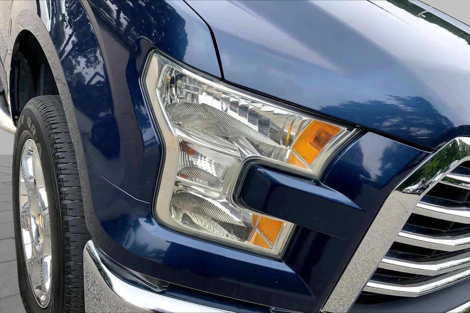 Used 2015 Blue Jeans Metallic Ford XLT image 27