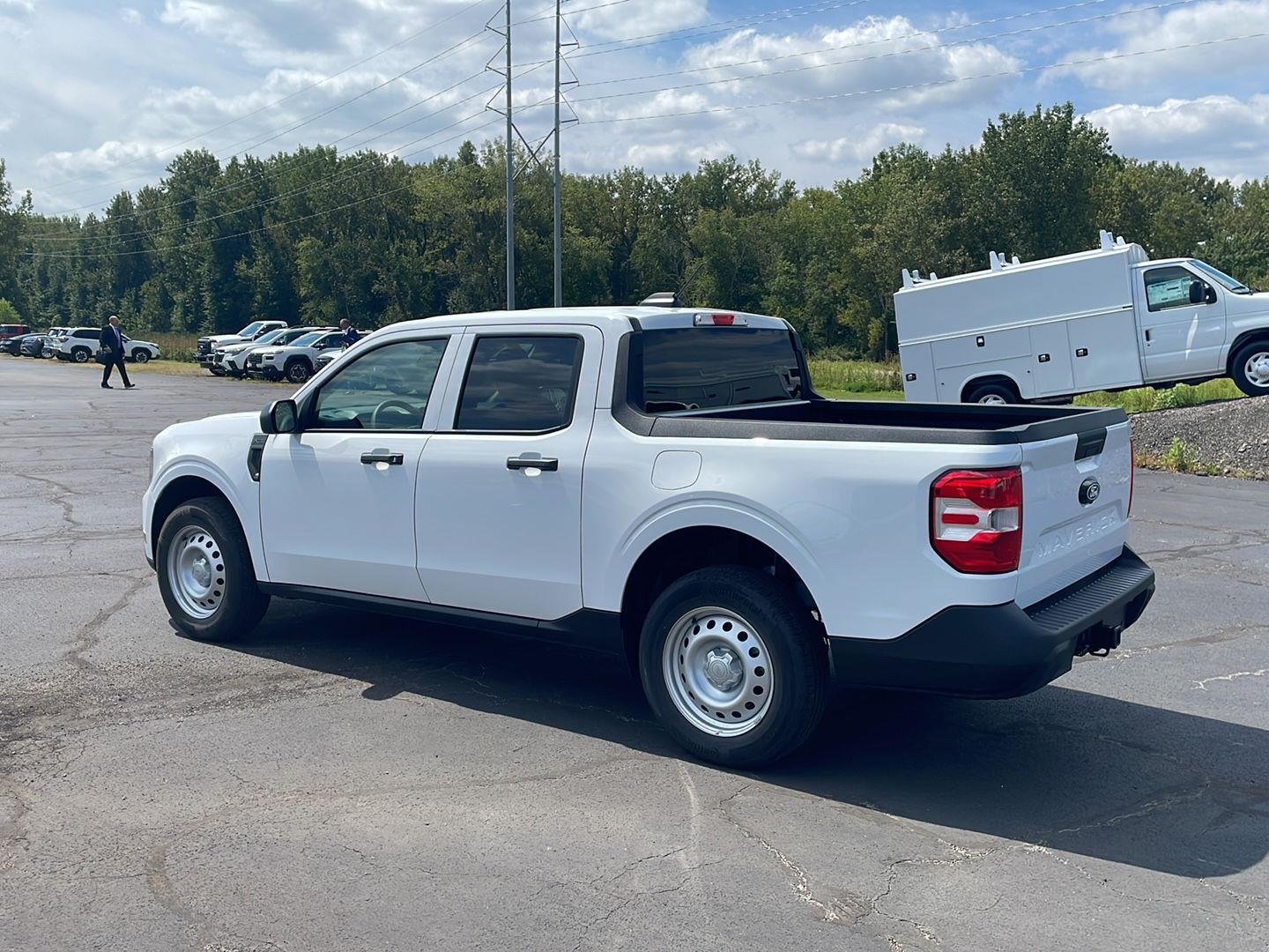 New 2026 Oxford White Ford XL image 3
