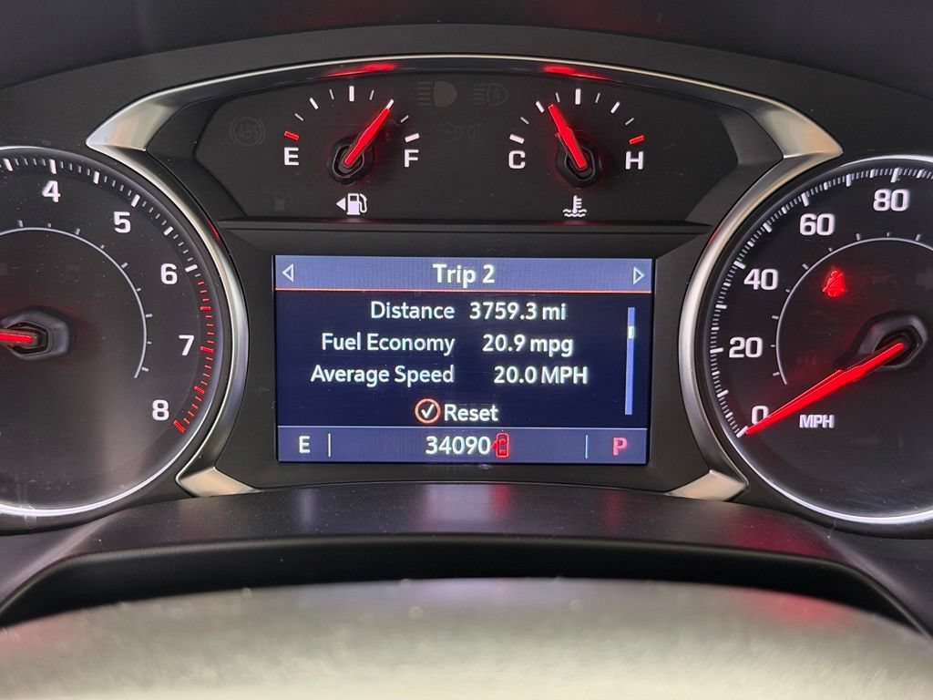 Used 2025 Summit White Chevrolet 2LT image 36