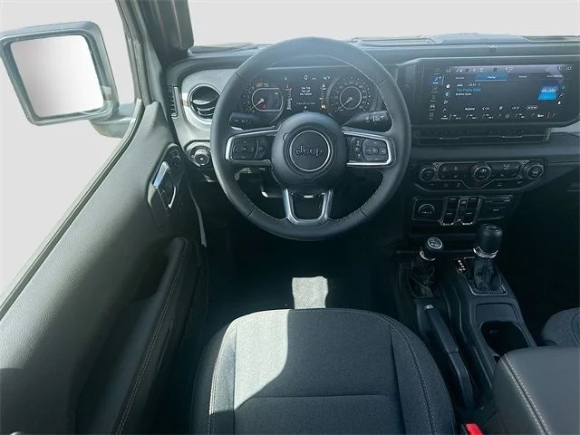2025 Jeep Wrangler 4-Door Sahara - Photo 15