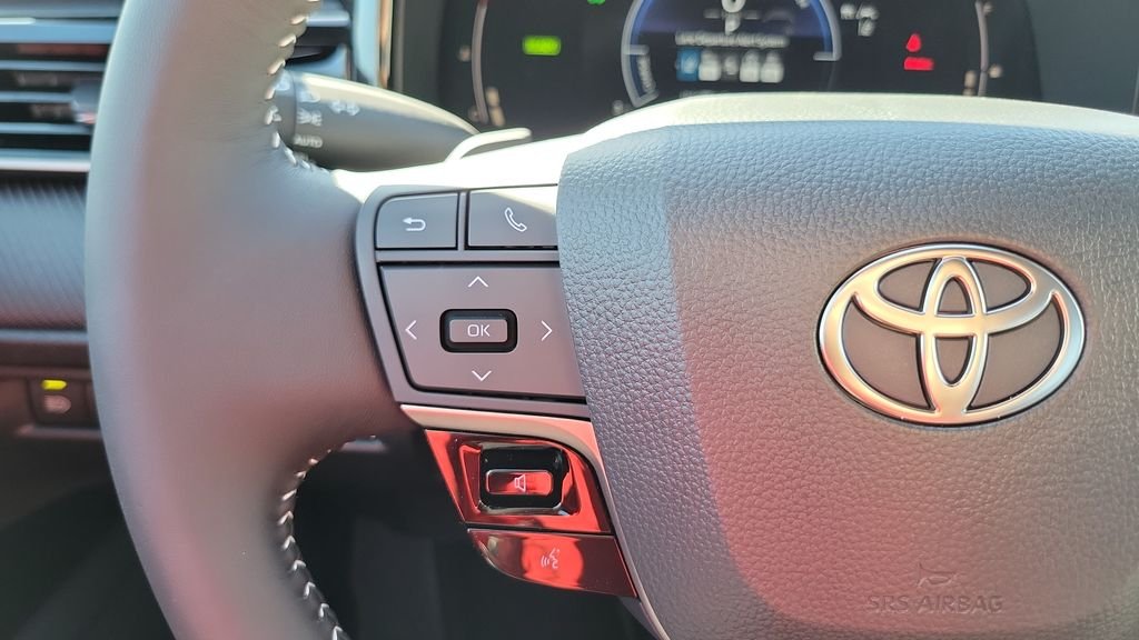 Used 2026  Toyota SE image 25